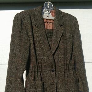 Sporty Calvin Klein wool ladies suit size 4